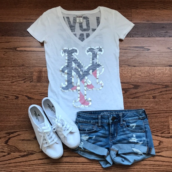 pink mets shirt